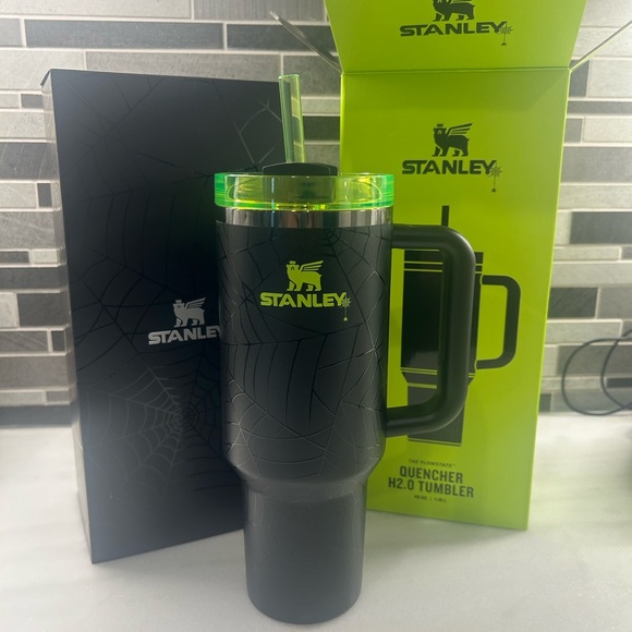 Halloween Stanley - in hand - Picture 6 of 6